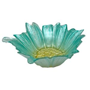 AKCAM Floral Shaped Art Glass Decorative Bowl Made in Turkey, Size Small/Medium